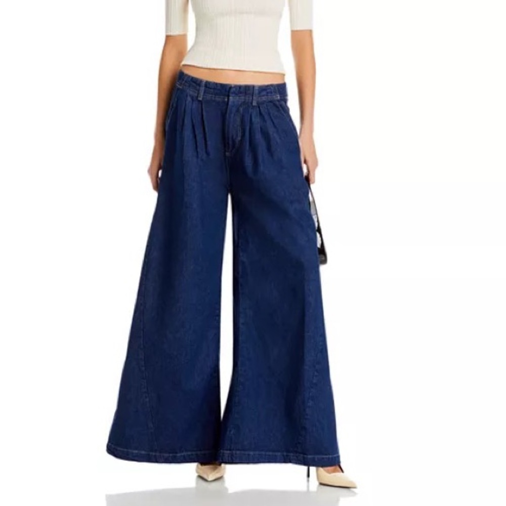 Free People
Equinox Cotton Wide Leg Jeans in Ritual Blue, Size 26 1365